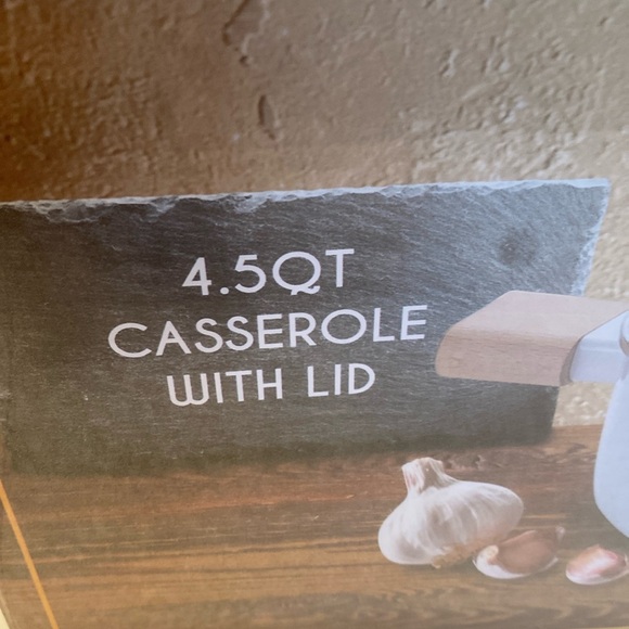 NIB 41 & Main 4.5 Qt. Casserole with Lid - Picture 3 of 4